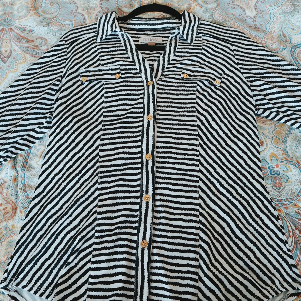 Long sleeve black and white stripped blouse